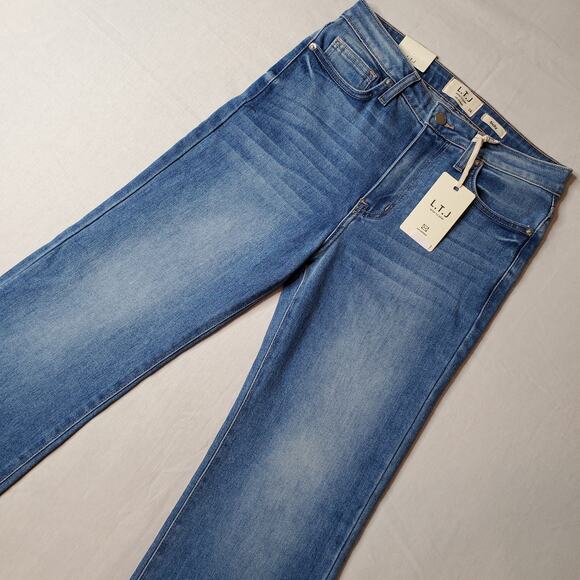 L.T.J. Letter to Juliet Women's Size 26 NWT Sicily Scissor Cut Hem Jean Blue - Picture 1 of 11